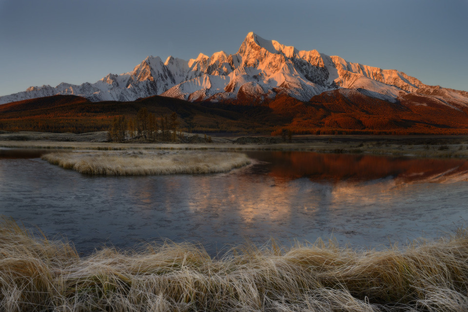 Mountains in purple tones | Landscape photos